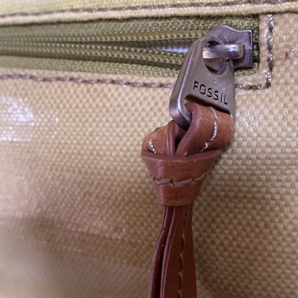 Fossil Key-Per EUC GREEN COATED FLORAL CANVAS CROSSBODY SHOULDER BAG 11”x11” - Picture 7 of 10